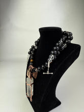 Load image into Gallery viewer, Obsidian & Quartz Necklace