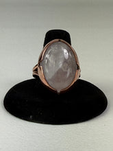 Load image into Gallery viewer, Rose Quartz Oval Copper Ring
