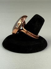 Load image into Gallery viewer, Rose Quartz Oval Copper Ring
