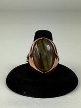 Load image into Gallery viewer, Tiger Eye Oval Copper Ring
