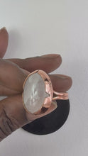 Load and play video in Gallery viewer, Rose Quartz Oval Copper Ring

